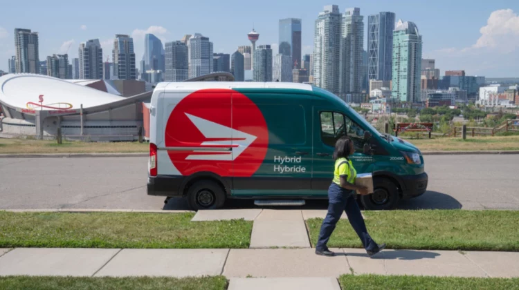 Canada Post defends transformation plan after record $1.57 billion loss