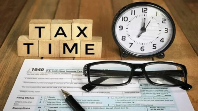 Procrastinators Urged to File Taxes Before the Deadline Nears