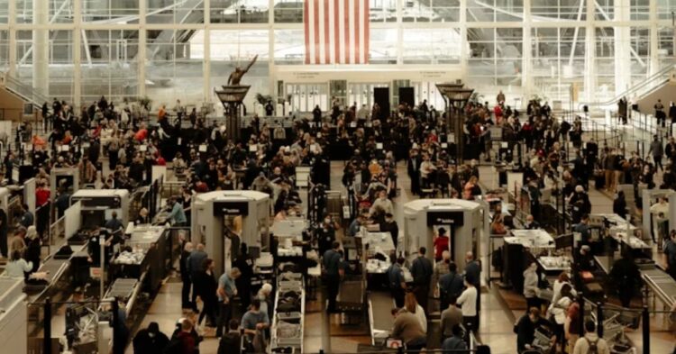 659 Flights Cancelled in US Today as New York, Chicago, Dallas, Boston, Miami, Nashville and Phoenix Face Massive Travel Chaos With 2,387 Delays Grounding Delta, Southwest, American and SkyWest