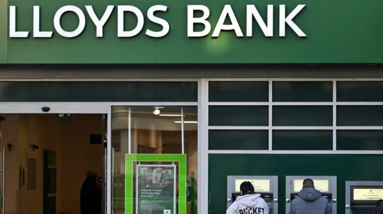 Annabel Yates Lloyds Cheque Deposit Row Sparks Outrage: Lloyds Bank Rule Change Leaves Customer Unable to Deposit £900 HMRC Cheque
