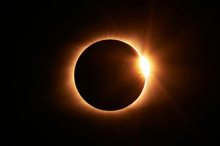 Eclipse Solar 2026: Spain Prepares for Historic Total Solar Eclipse Tourism Boom as Travelers Rush to Countryside Eclipse Viewing Spots