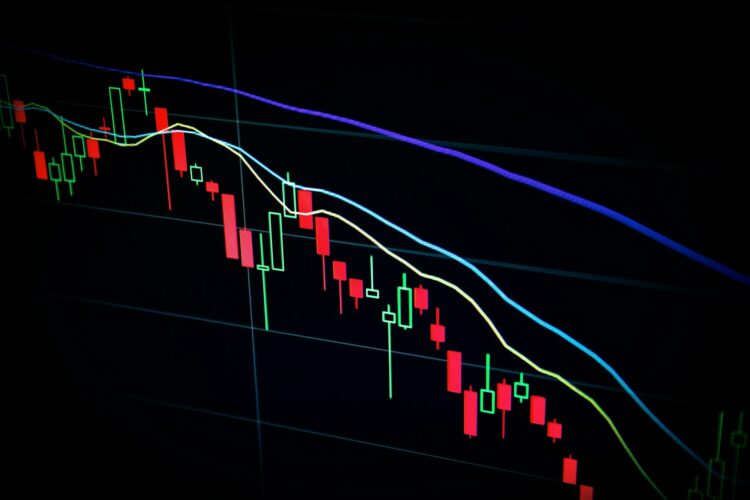 Ponzi MicroStrategy Stock Price Dips As Peter Schiff Calls MSTR a Ponzi Scheme