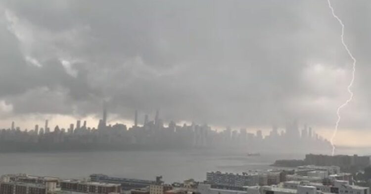 Severe Thunderstorm Warning Issued Across New Jersey as Thousands Lose Power During Dangerous Storm Outbreak