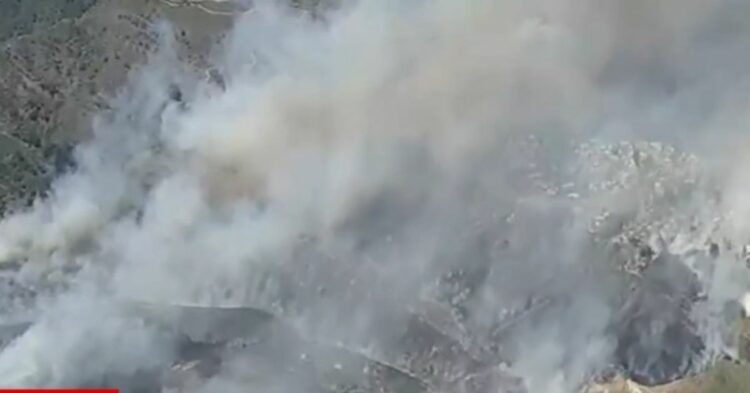 Simi Valley Fire Today: Sandy Fire Explodes Across Simi Valley as Evacuations Expand and California Fire Crews Battle Dangerous Winds