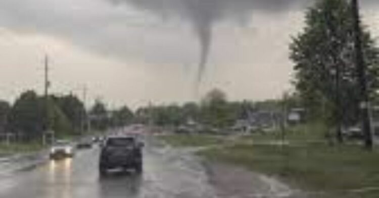 Tornado Warning Ends in London Ontario as Severe Thunderstorm and Damaging Winds Sweep Across Southern Ontario While Heat Warning Continues