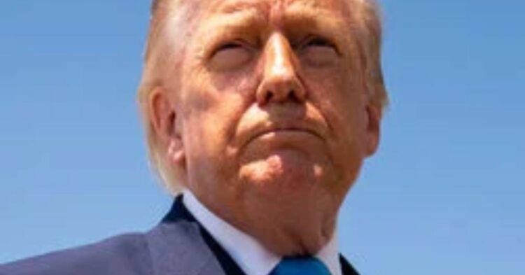 Trump Approval Rating Crashes as Republicans Reach a ‘Breaking Point’ With Trump Ahead of 2026 Election Battle