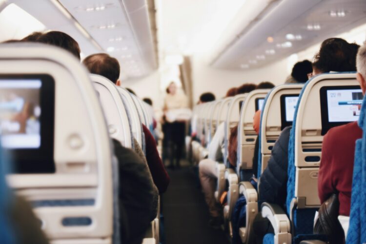 US Aviation Chaos Explodes: 222 Flights Grounded, 533 Disrupted as Florida, New York, Illinois and Texas Face Travel Meltdown