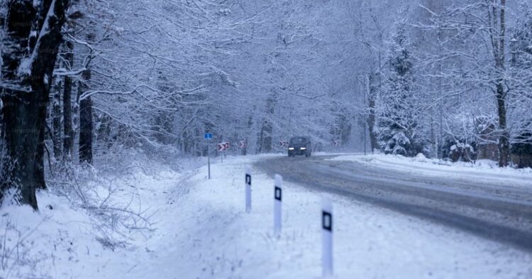Winter Storm Warning: 13 Inches of Snow and 90 MPH Winds Set to Hammer Southwest Alaska This Weekend