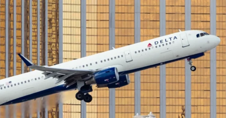 Travel disruptions escalate across the U.S. and Canada as Chicago, Atlanta, Miami, Philadelphia, and Toronto Pearson report 24 cancellations and 526 delays impacting SkyWest, Delta Air Lines, Air Canada, United, and American Airlines, causing widespread knock-on effects for domestic and international travelers—full breakdown inside.